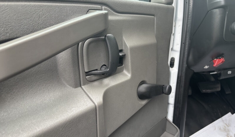
								2020 Chevrolet Express 4500 full									