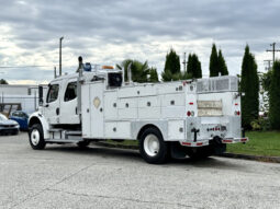 
										2005 Freightliner M2 106 full									