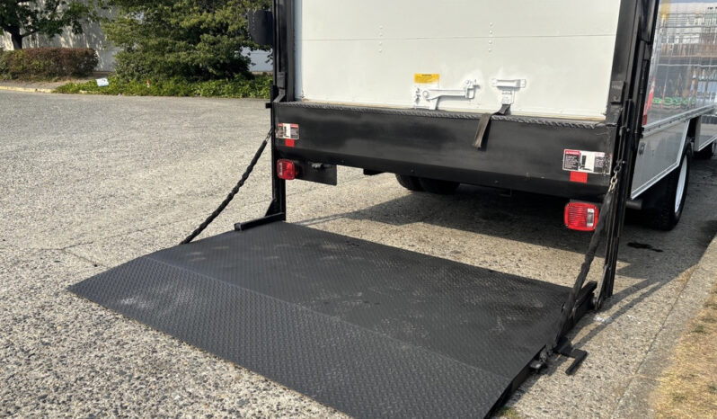 
								2008 Ford E-350 full									