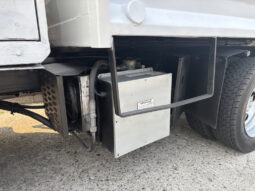 
										2009 Ford F-550 full									