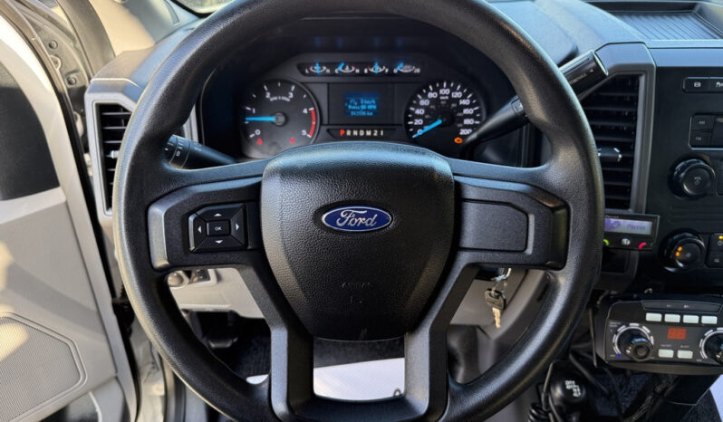 
								2017 Ford F-550 Super Duty full									