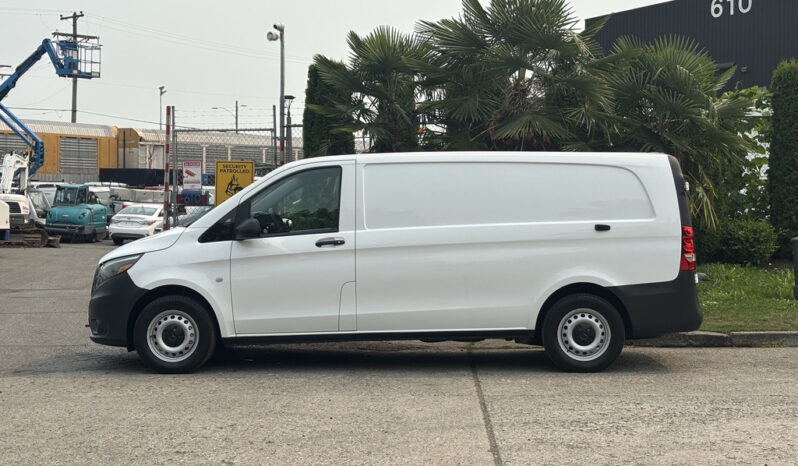 
								2022 Mercedes-Benz Metris full									