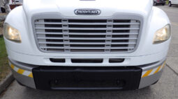 2006 Freightliner M2 106