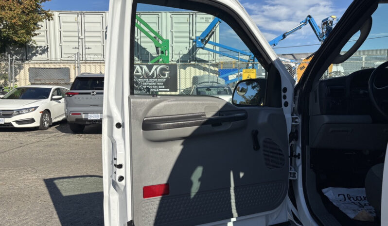 
								2006 Ford F-250 Super Duty full									