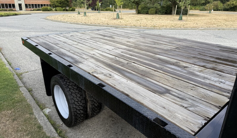 
								2023 Ford F-550 Super Duty full									