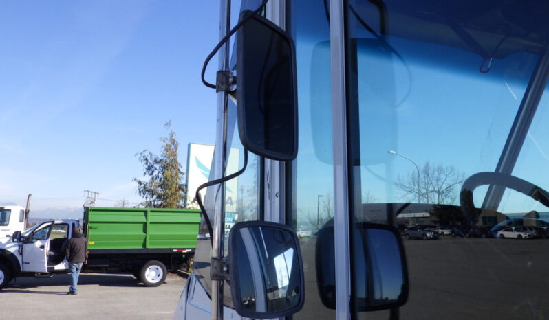 
								2009 Ford E-450 Super Duty full									
