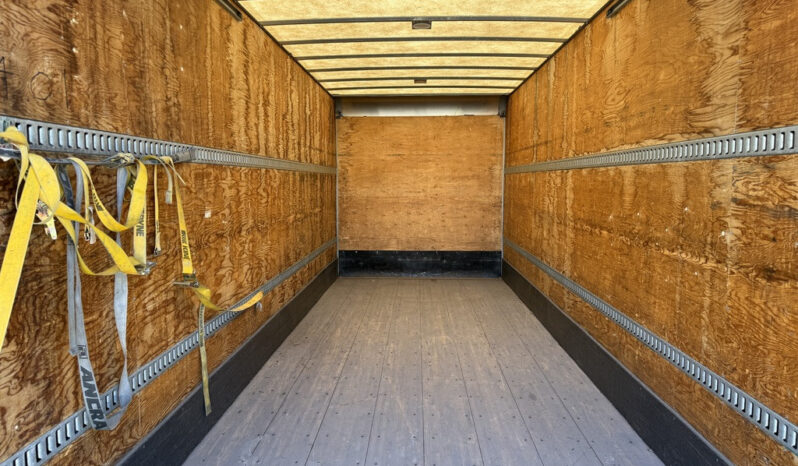 
								2015 Freightliner M2 106 full									
