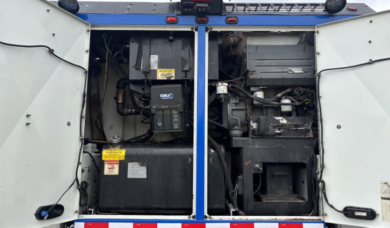 
								2013 International DuraStar full									