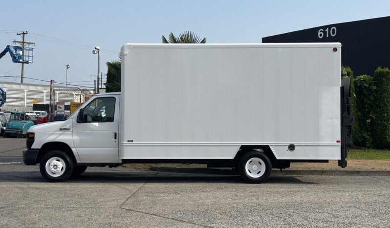 
								2008 Ford E-350 full									