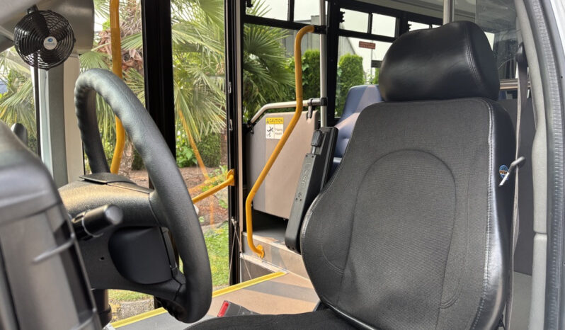 
								2020 Chevrolet Express full									