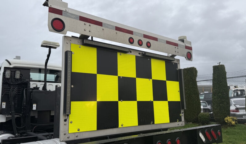 
								2016 Freightliner 108SD full									