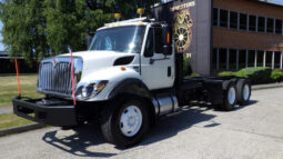 
										2013 International 7400 full									