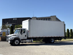 
										2015 Freightliner M2 106 full									