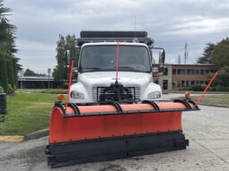 
										2006 Freightliner M2 106 full									