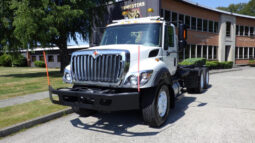 
										2013 International 7400 full									