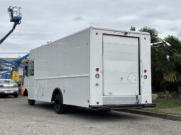 
										2018 Ford E-450 Super Duty full									
