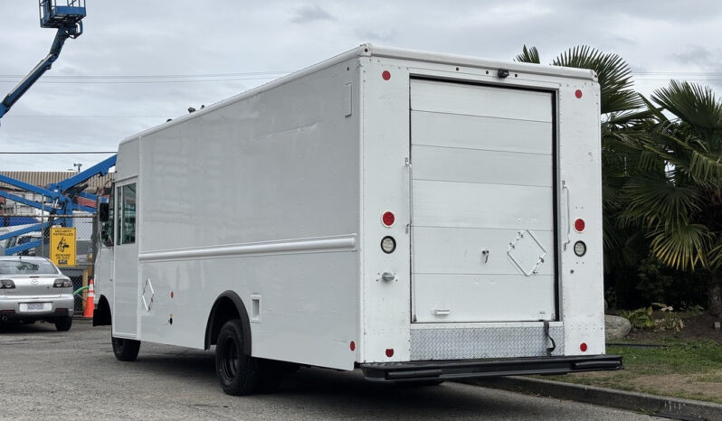 
								2018 Ford E-450 Super Duty full									