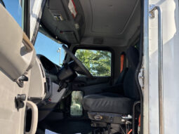 
										2015 Peterbilt 337 full									
