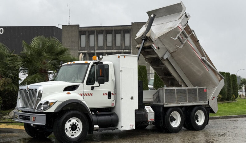 
								2011 International WorkStar full									