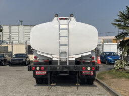 
										2010 Freightliner M2 106 full									