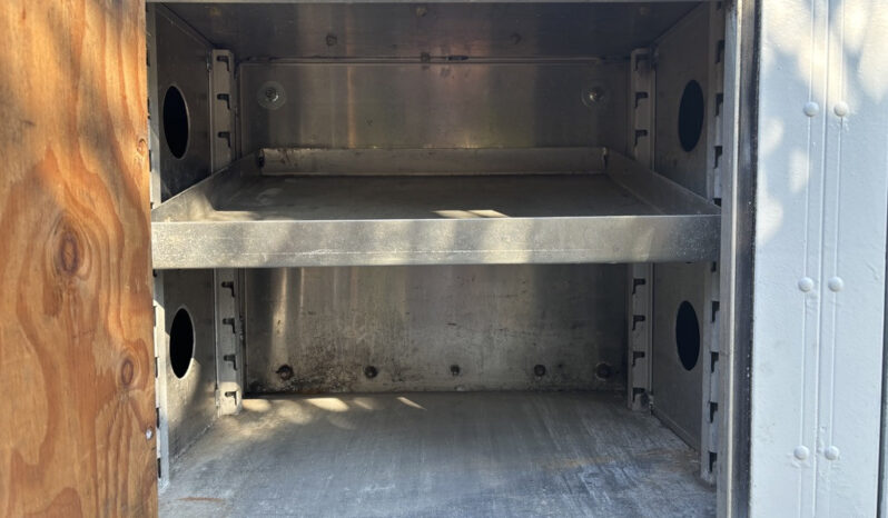 
								2006 Freightliner M2 106 full									