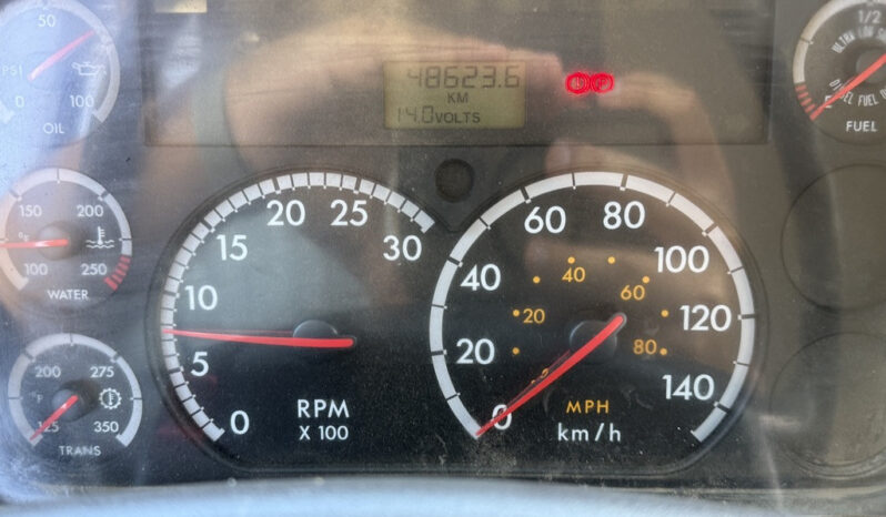 
								2011 Freightliner M2 106 full									