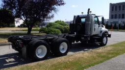 
										2013 International 7400 full									