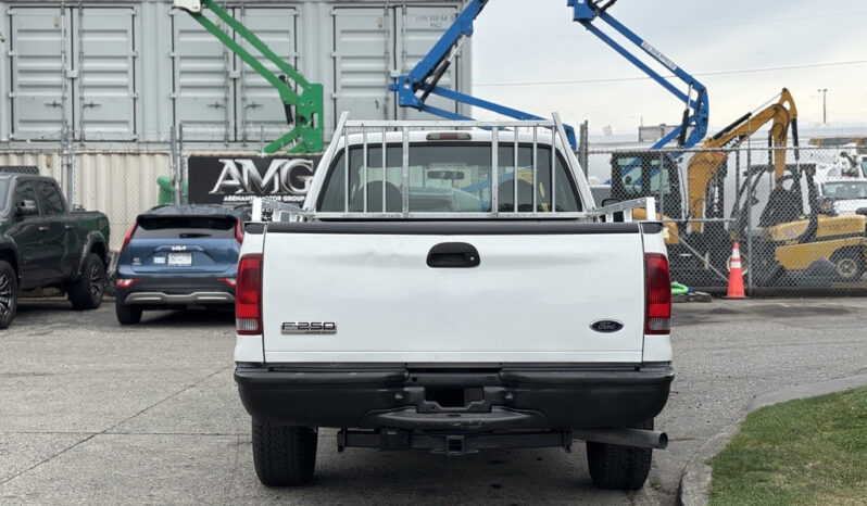 
								2006 Ford F-250 Super Duty full									