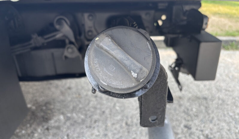 
								2009 Ford F-550 full									