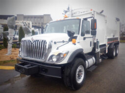 
										2008 International 7400 full									