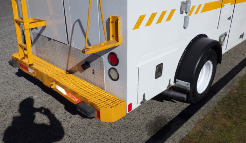 
								2015 Ford E-450 Super Duty full									