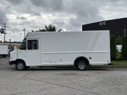 
										2011 Ford E-450 Super Duty full									