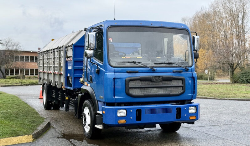 
								2017 Autocar Xpert full									