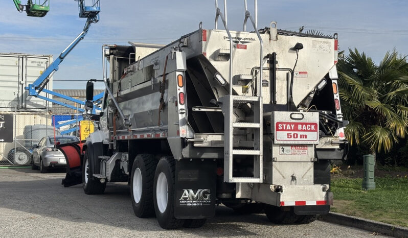 
								2013 Freightliner 114SD full									