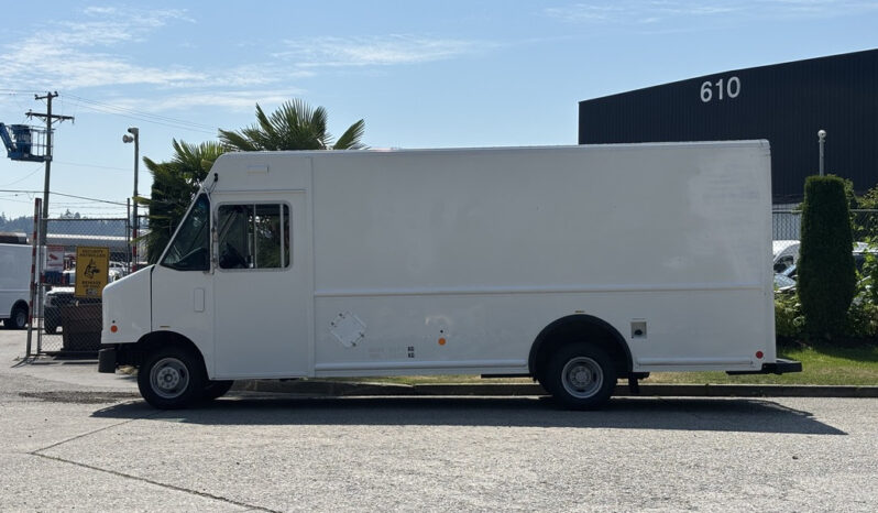 
								2012 Ford E-450 Super Duty full									