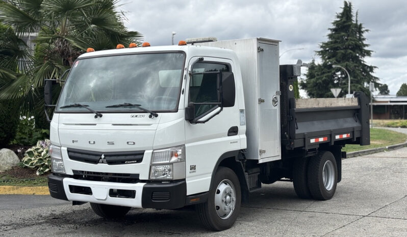 
								2015 Mitsubishi Fuso full									