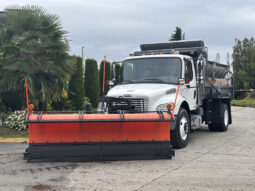 
										2006 Freightliner M2 106 full									