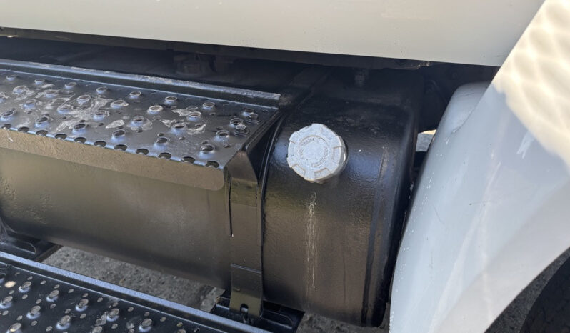 
								2004 Ford F750 full									