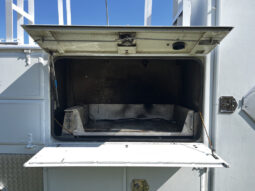 
										2004 Freightliner M2 106 full									