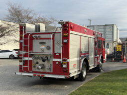 
										2006 E-One Typhoon full									