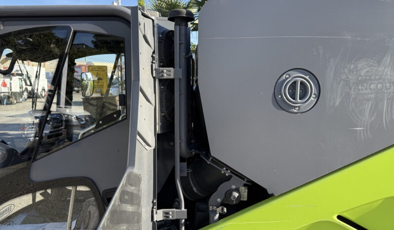 
								2015 Tennant 636 Green Machine full									