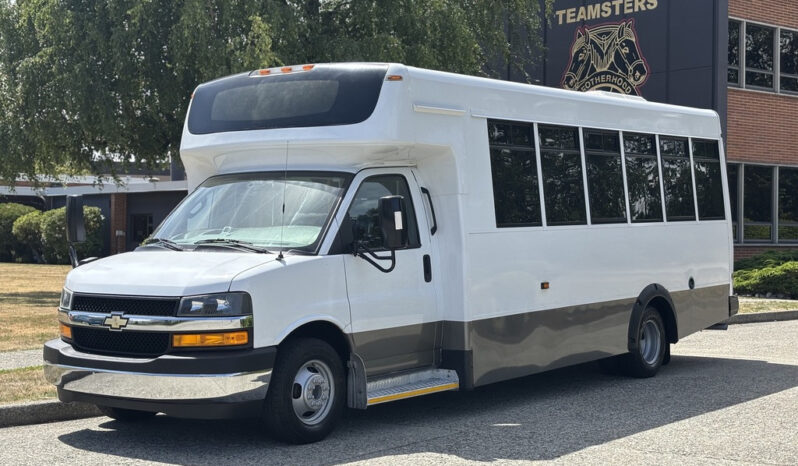 
								2020 Chevrolet Express 4500 full									