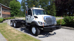 
										2013 International 7400 full									