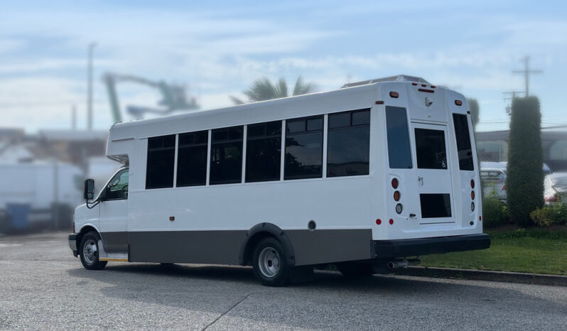 
								2020 Chevrolet Express 4500 full									