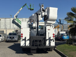 
										2005 Freightliner M2 106 full									