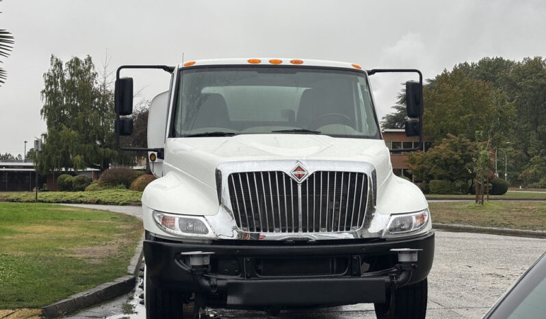 
								2019 International DuraStar full									