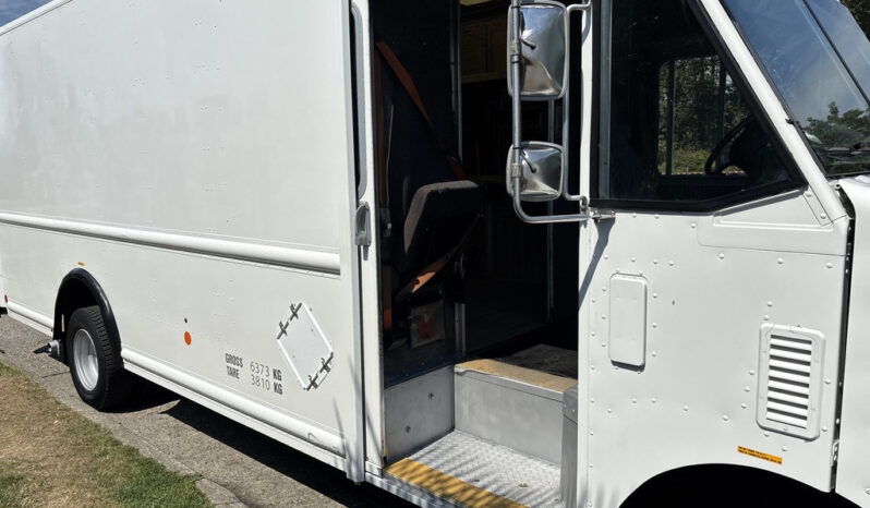 
								2012 Ford E-450 Super Duty full									