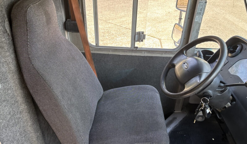 
								2012 Ford E-450 Super Duty full									