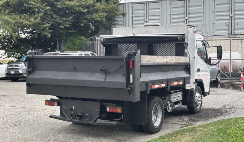 
								2015 Mitsubishi Fuso full									