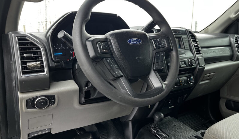 
								2017 Ford F-550 full									